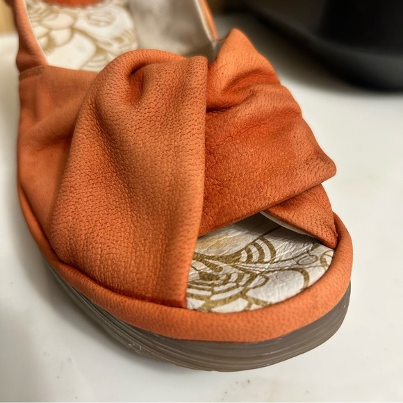 Fly London Orange Wedge Shoes with Unique Design - Picture 9 of 10